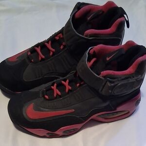 Nike Women's Black and Red High-Top Sneakers